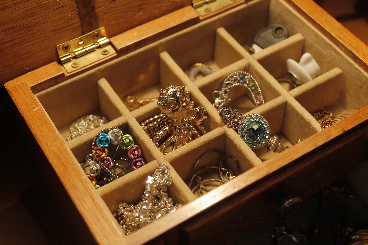Cash, Jewelry, and Valuables